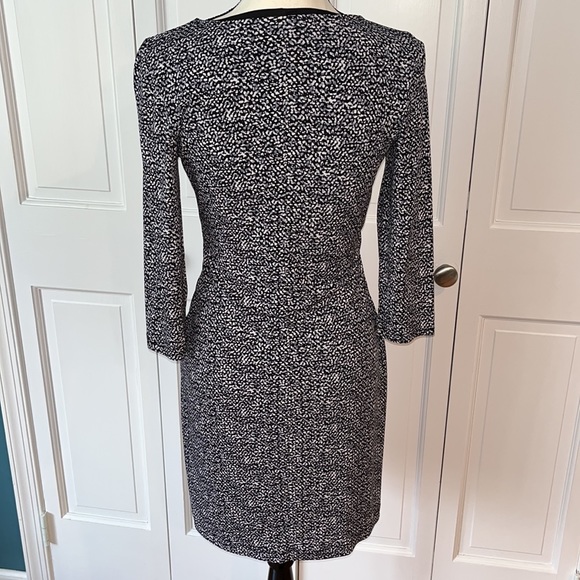 Express Wrap dress for work - Picture 3 of 8